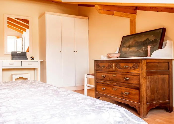 Dream House アカラヴィ